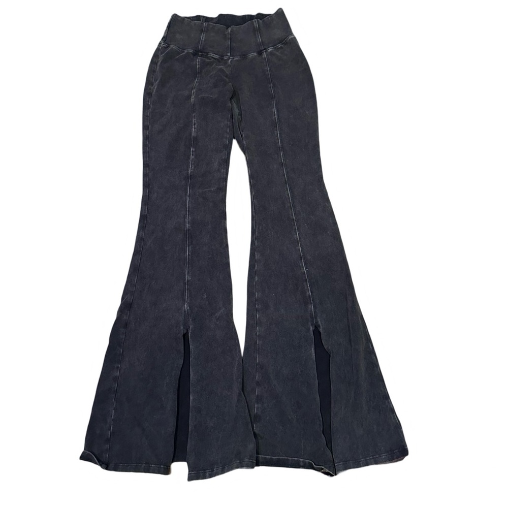 Arizona Jean company, women’s size XS, black, flare leggings